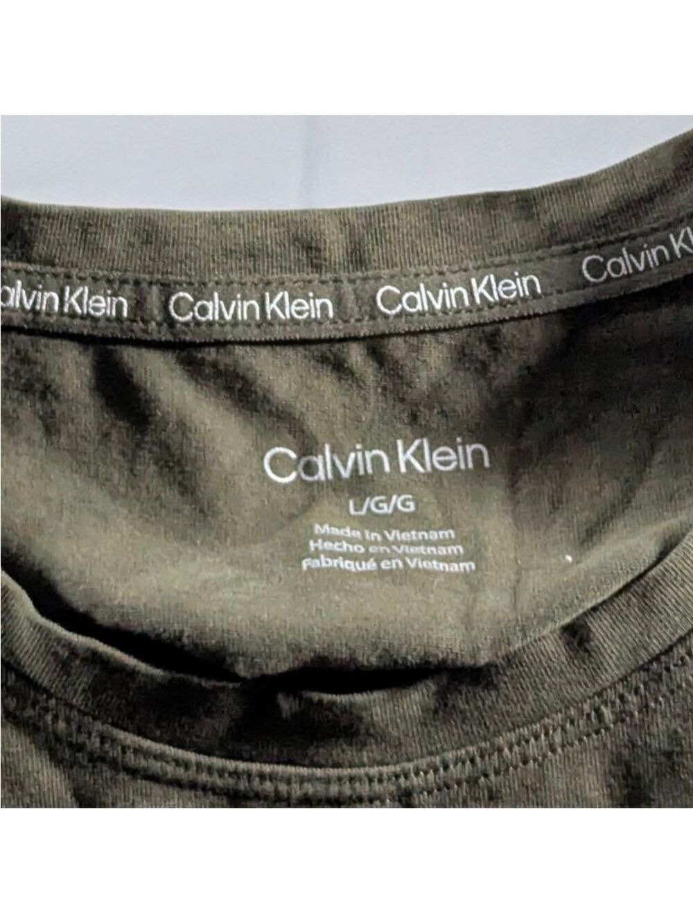 Calvin Klein Olive T-Shirt Large - Picture 3 of 3